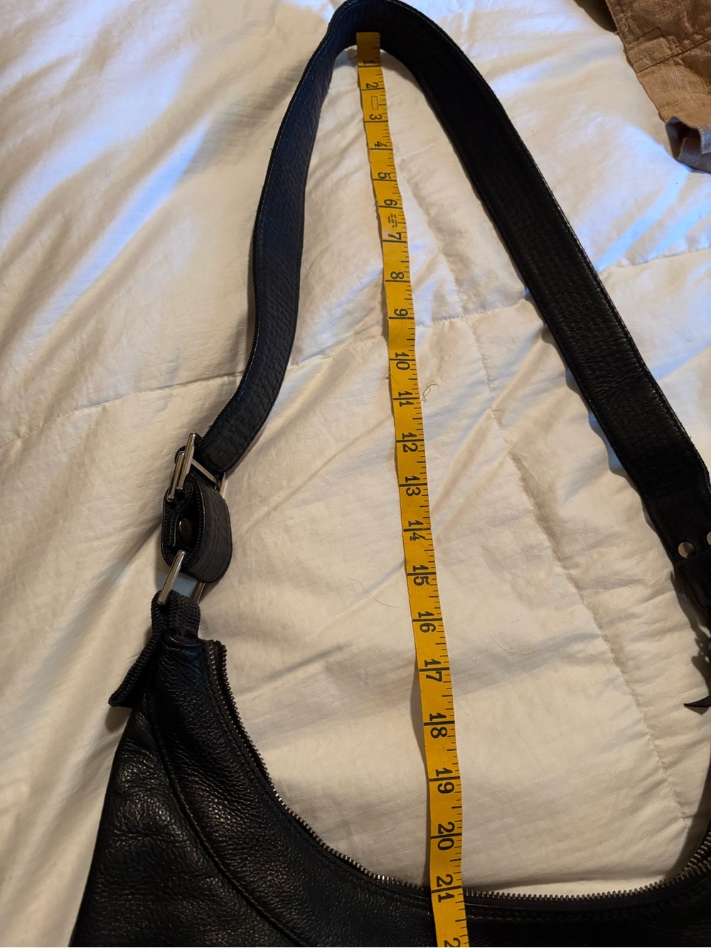 Black Leather Crescent Crossbody Bag-Made in Spain. - Picture 11 of 11